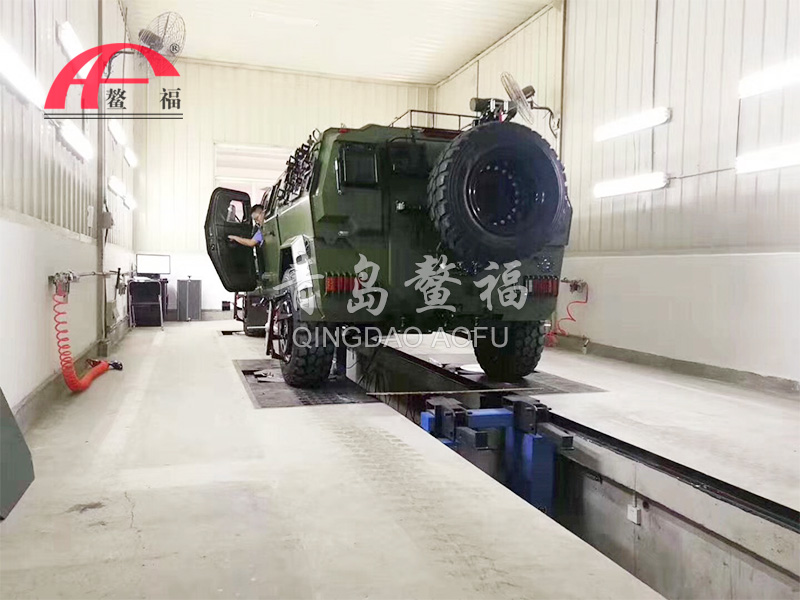軍隊車輛維修舉升案例