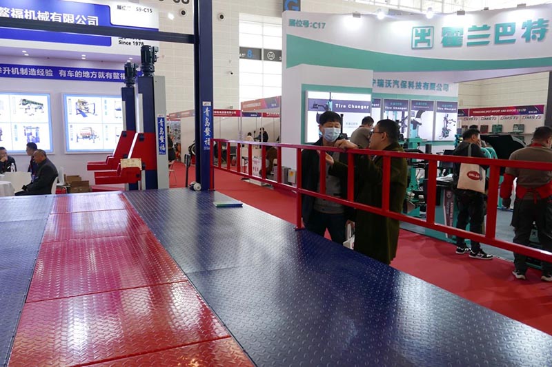 舉升機